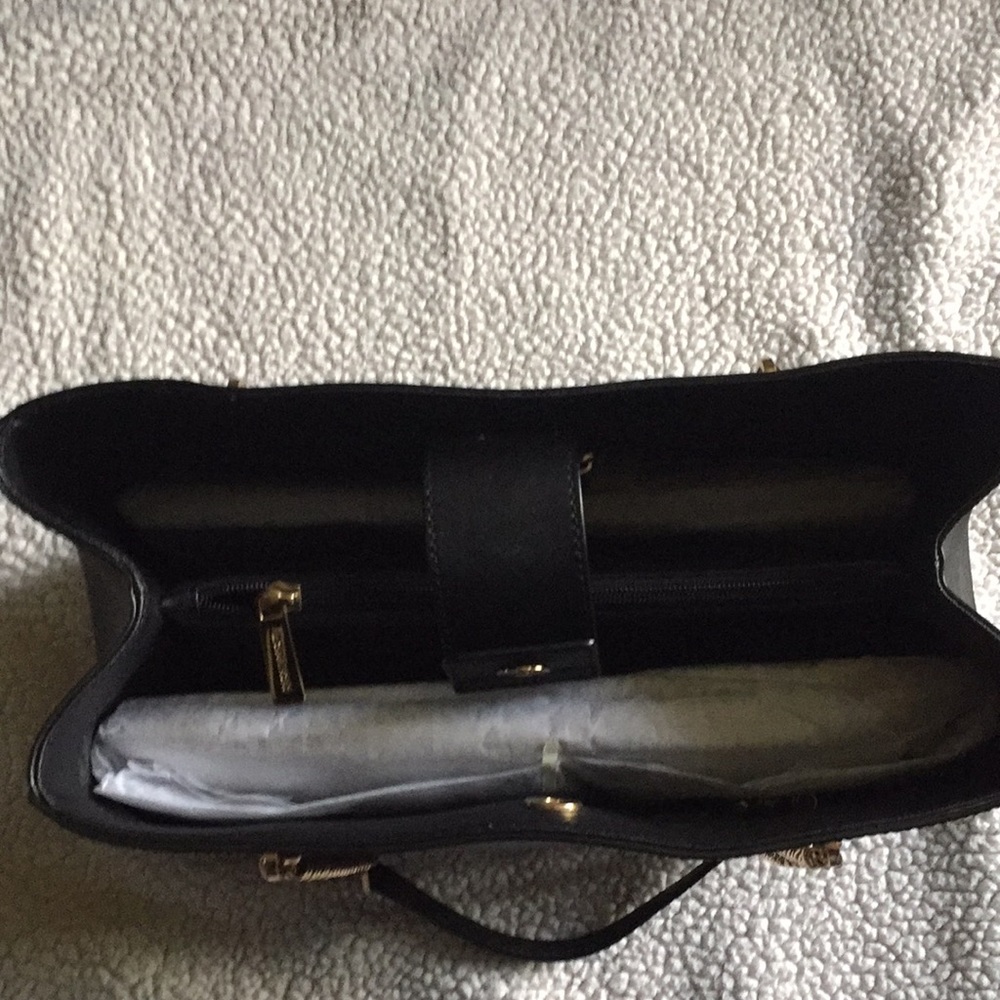 Michael Kors Ellis Leather shoulder tote - Picture 3 of 8